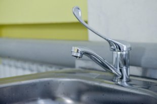 Холодную воду отключат 2 мая на 6 часов.