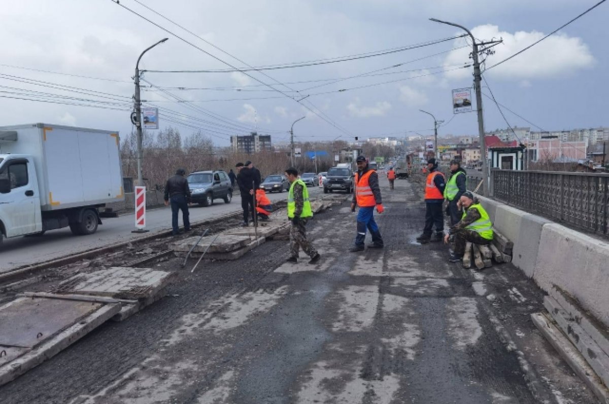 В Бийске со 2 мая закрывается движение трамваев по коммунальному мосту