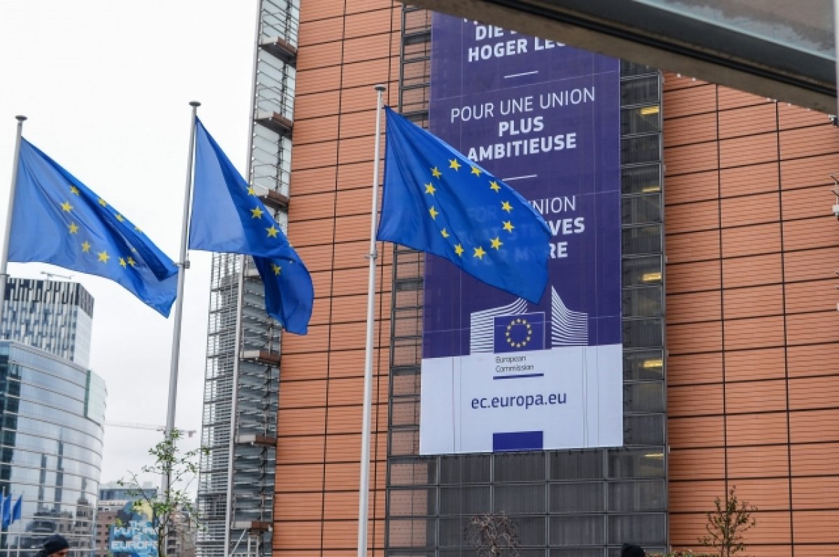 ЕК разрабатывает пакет документов по ускоренной милитаризации экономики ЕС