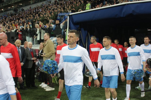 1 мая в Волгоград прибыли легенды российского футбола.