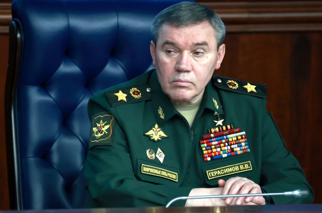 Начальник Генерального штаба Вооруженных сил РФ — первый заместитель министра обороны РФ Валерий Герасимов.