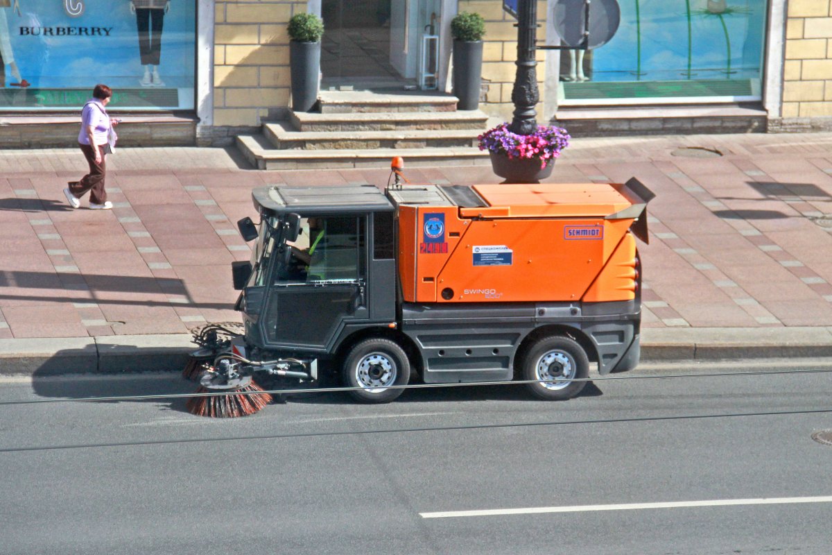 Улицы Барнаула привели в порядок после зимы