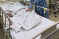 Самое тяжелое состояние у 26-летней девушки, пострадавшей во время крушения карусели.