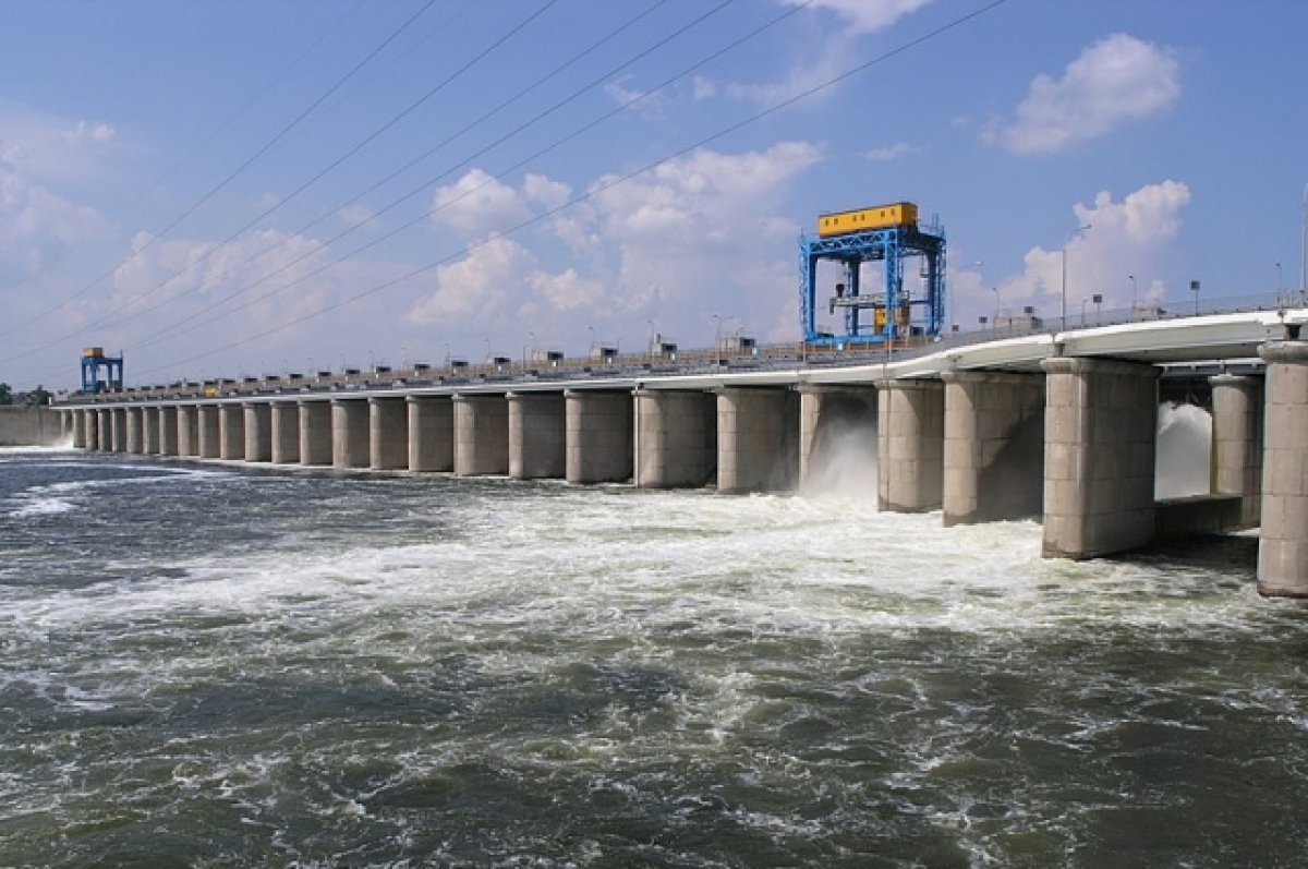 Глава Новой Каховки Леонтьев: на Каховской ГЭС начался процесс сброса воды