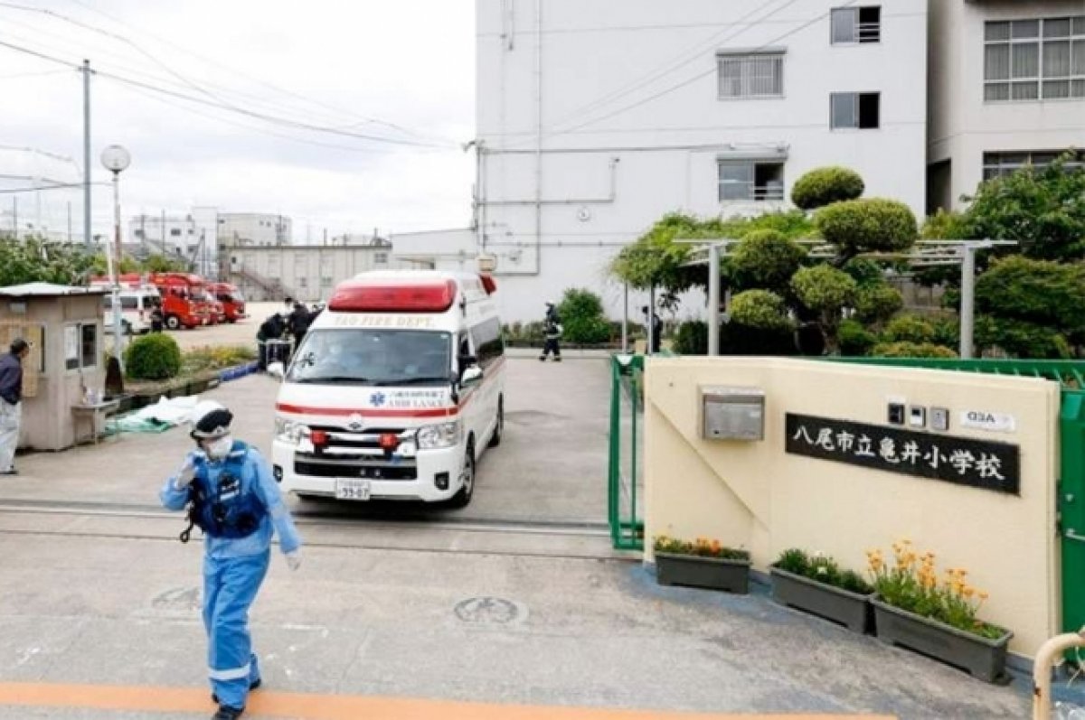 Более 50 учеников в Японии госпитализированы из-за резкого запаха у школы