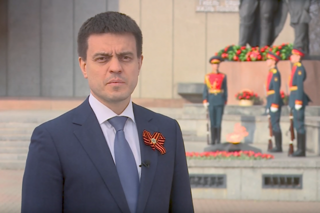 Врио губернатора Красноярского края записал поздравление с Днём Победы.