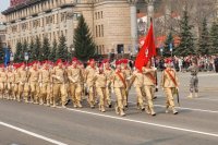 В параде Победы участвуют воинские части, подразделения силовых структур и курсанты.
