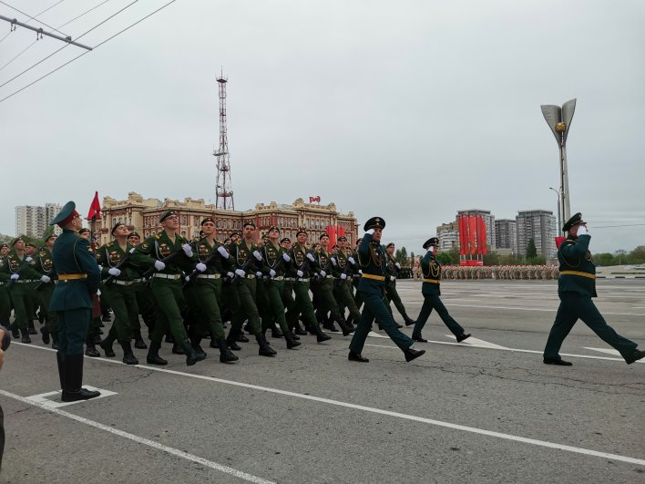 В параде приняли участие лучшие воинские подразделения.