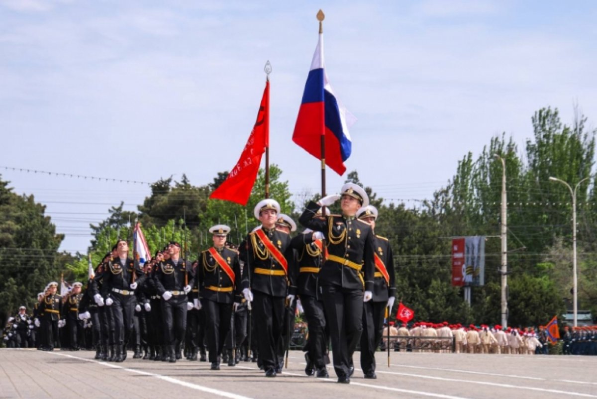 Военный парад в честь Дня Победы прошел в Каспийске | АиФ Дагестан