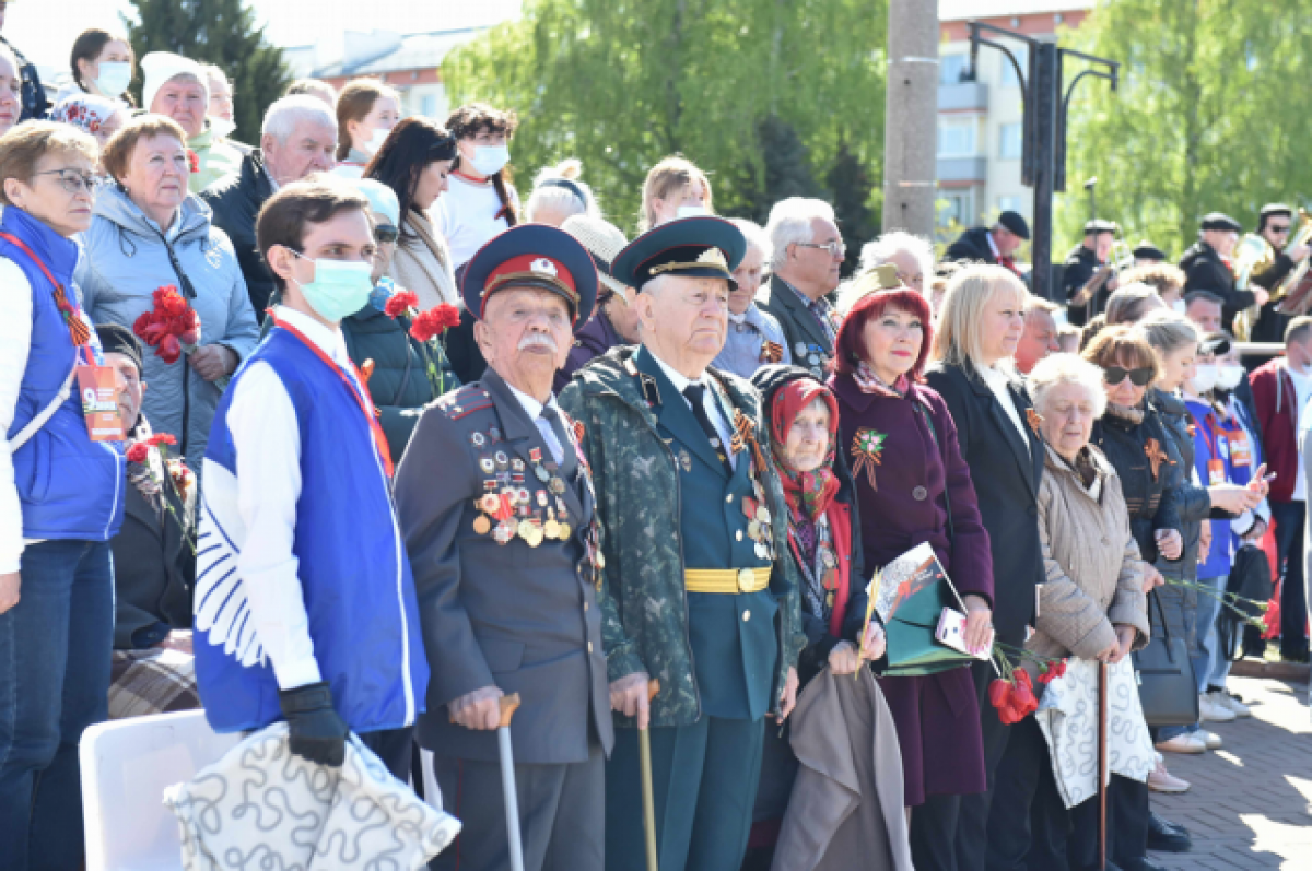 Около 2000 человек участвовали в параде Победы в Ижевске | АиФ Удмуртия