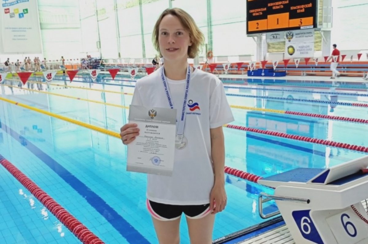 Брянская пловчиха Анастасия Ильюшина стала призёром чемпионата России