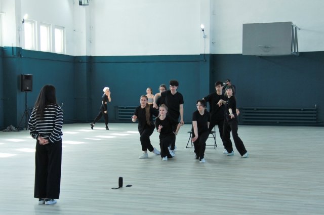 Репетиция хореографического коллектива «Аритмия» в новом зале. 