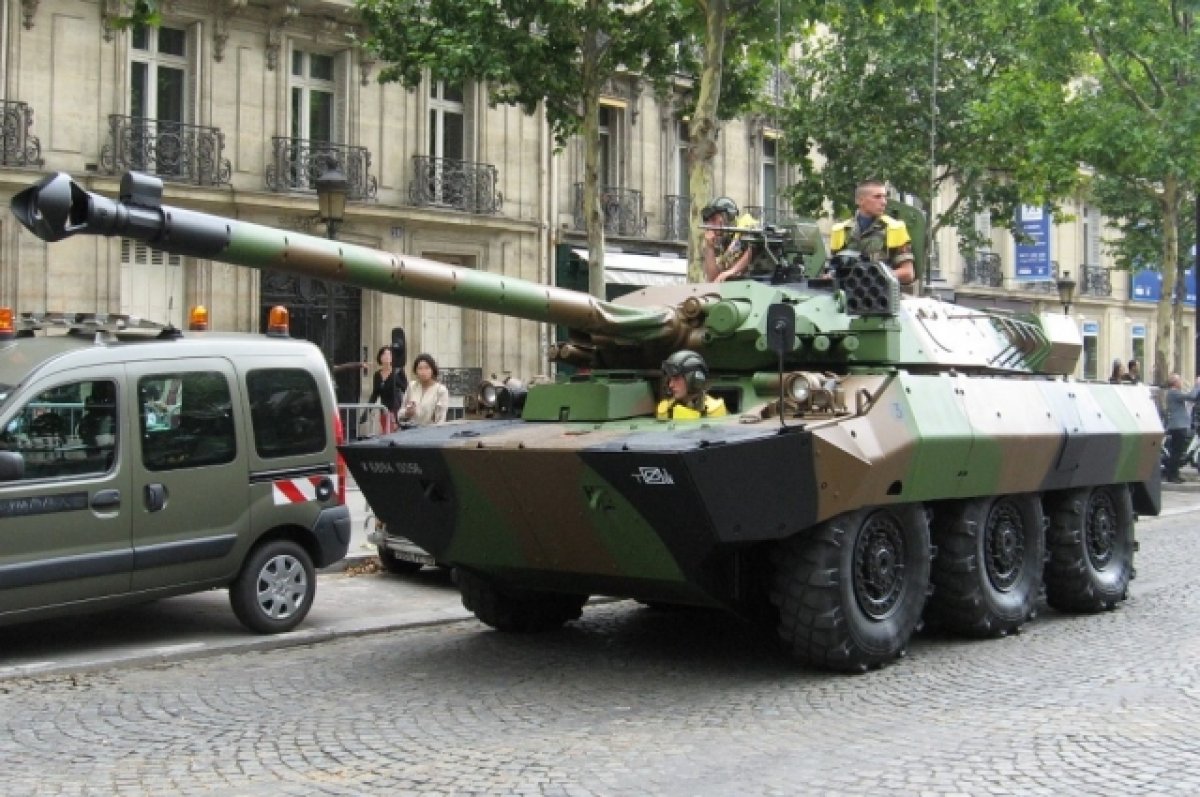 Франция передаст украине. AMX-10rc. AMX-10rc французский. Танк AMX-10rc. Колёсный танк Франция AMX-10rc.