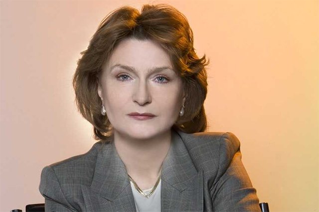 Наталия Нарочницкая.