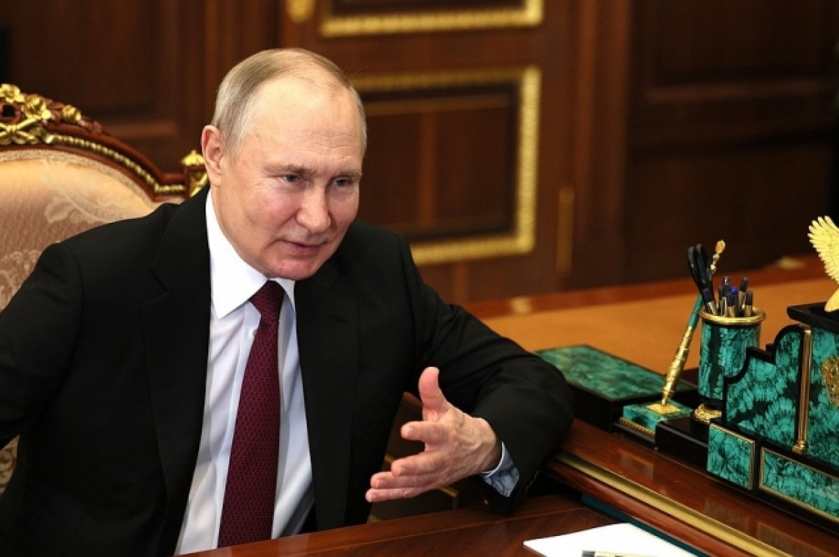 Путин провел рабочую встречу с губернатором Новосибирской области