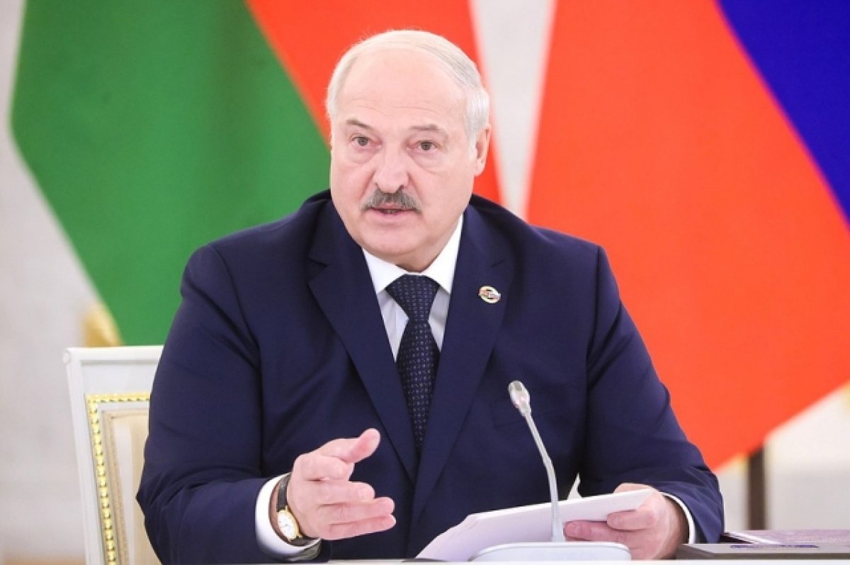 Лукашенко: странам ОДКБ надо держаться друг друга