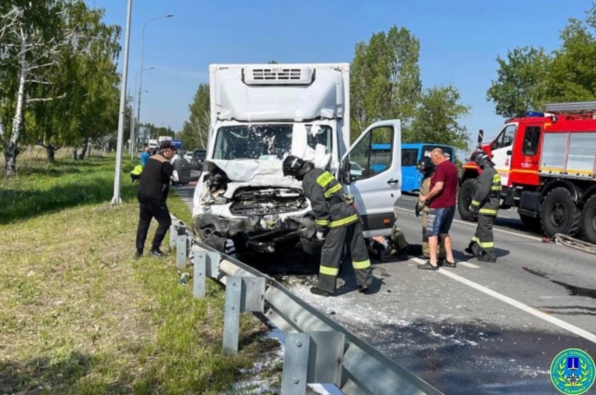 На трассе в Баратаевке грузовик сбил дорожных рабочих | АиФ Ульяновск