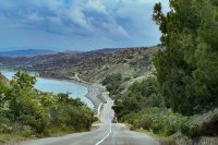 Крымские живописные дороги ежегодно привлекают тысячи автотуристов.