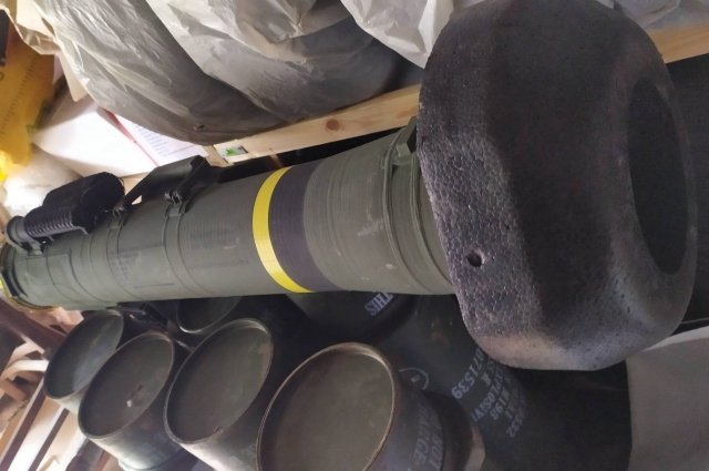 Стреляная труба (тубус) от ручного противотанкового ракетного комплекса Javelin. 