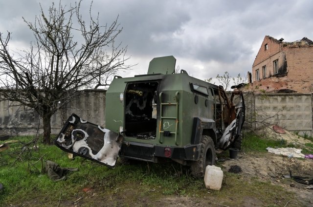 Уничтоженный канадский бронеавтомобиль Roshel Senator ВСУ в Артемовске.