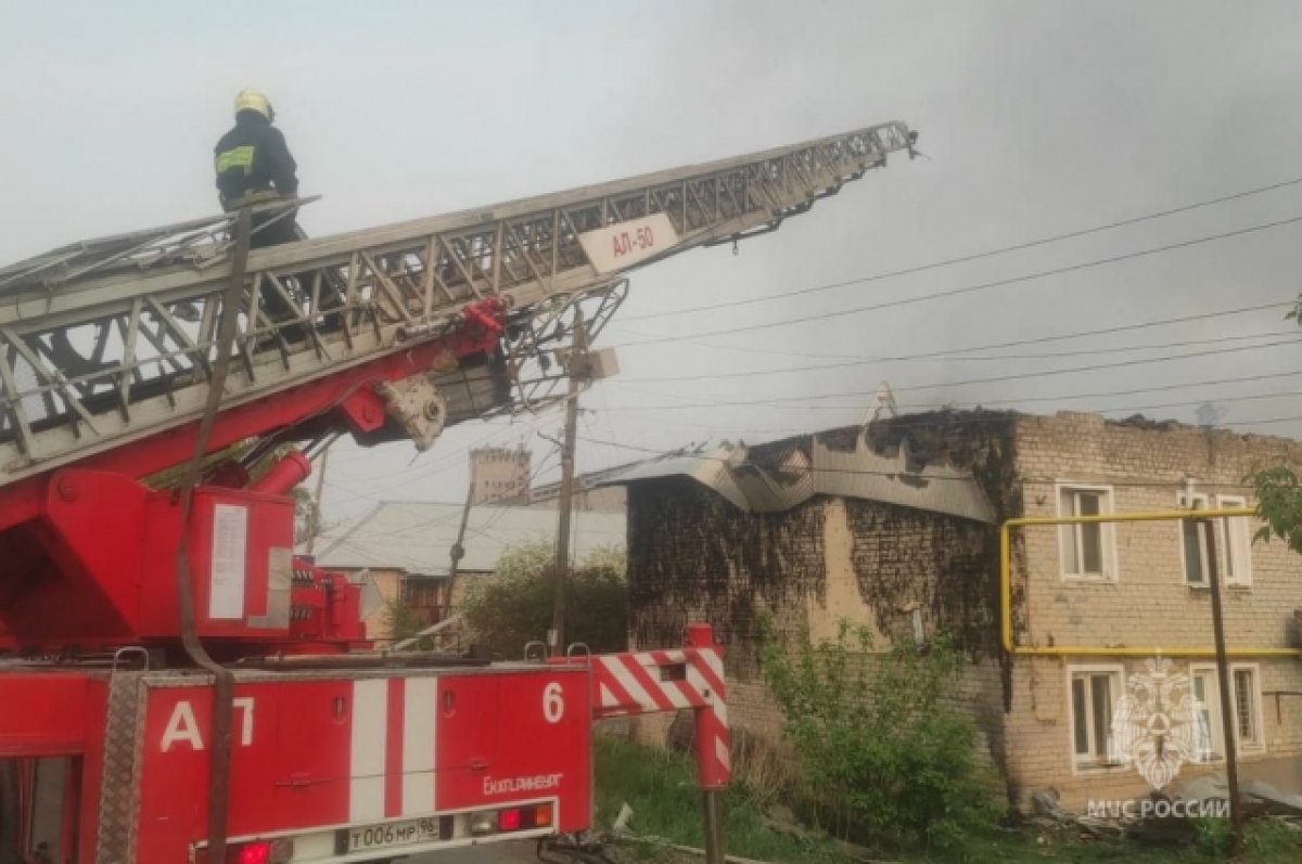В жилом доме в Свердловской области произошел пожар