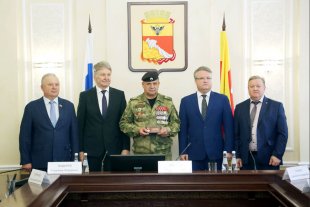 Церемония награждения прошла в городской администрации.