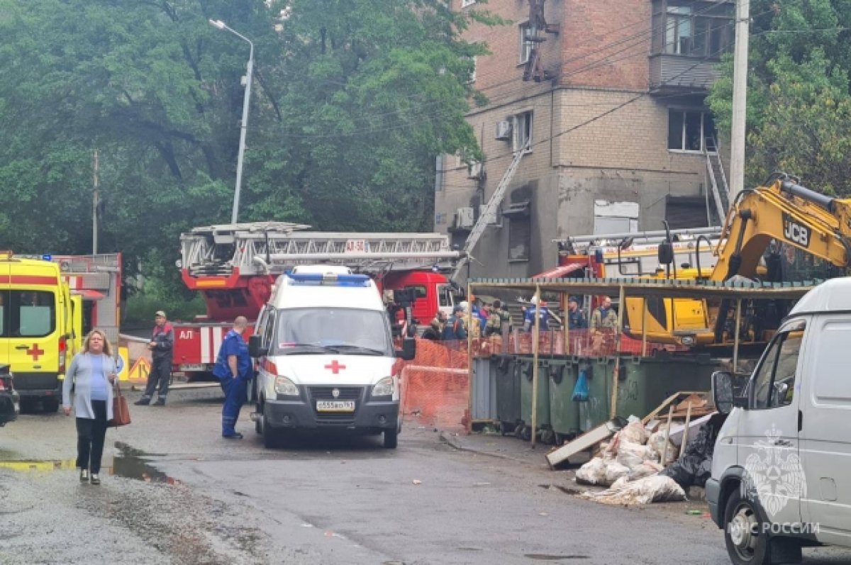 Три человека пострадали при пожаре в квартире в Ростове