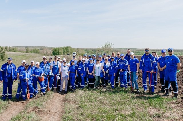 Волонтёры «Газпромнефть-Оренбурга» приумножают зелёные территории.
