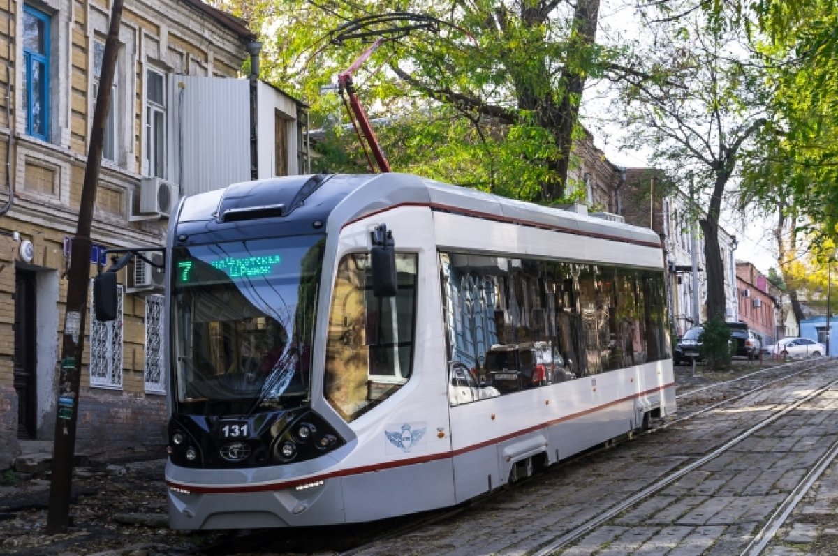 В Ростове до конца 2023 года реконструируют 10 трамваев