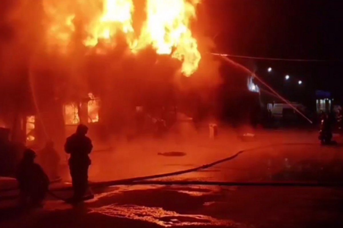Крупный пожар на строительном рынке произошел в Одинцово
