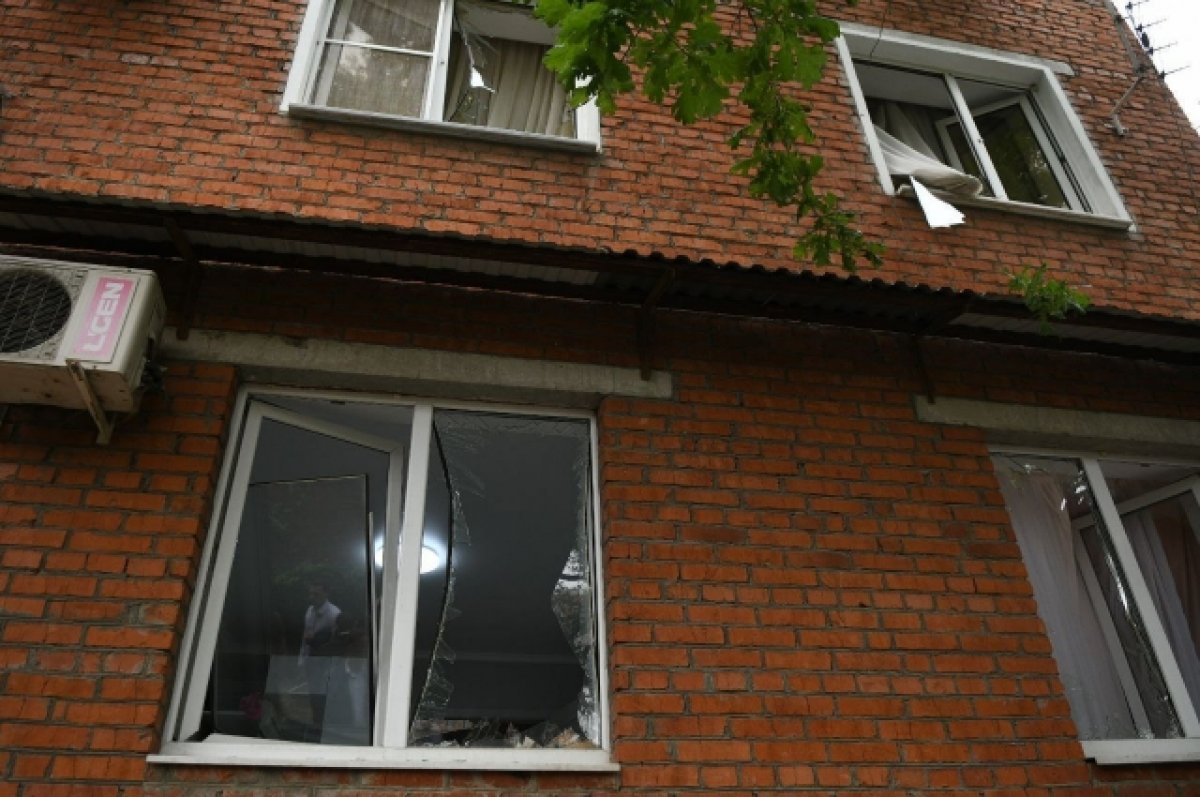 Глава Краснодара сообщил о повреждении зданий из-за хлопка в центре города