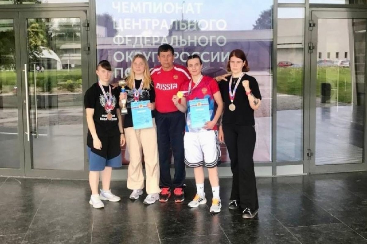 Брянская женская сборная завоевала четыре медали на чемпионате ЦФО по боксу