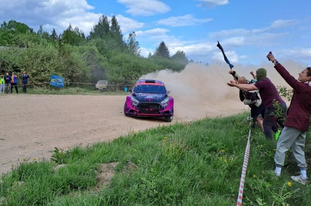 Это третий этап Чемпионата России по ралли, который проходит по дорогам Печорского и Палкинского районов.