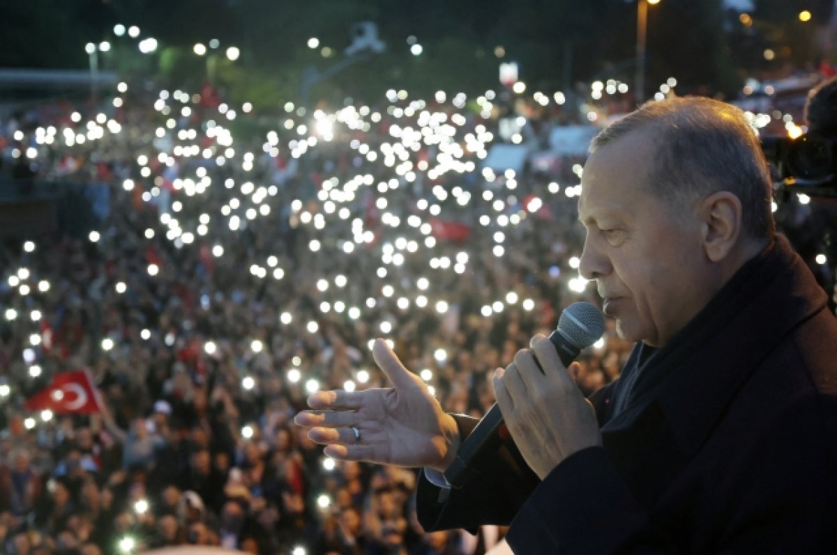 Эрдоган спел на митинге в Анкаре после победы на президентских выборах