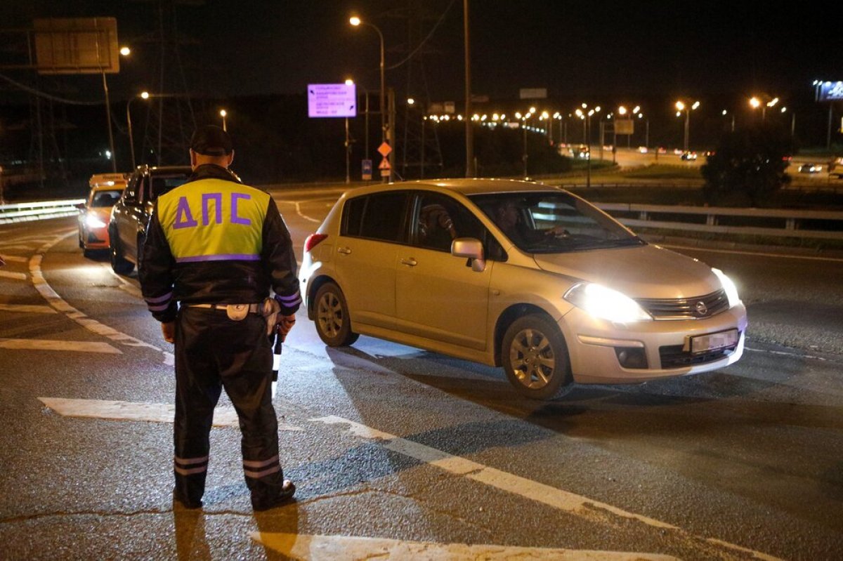 В Москве задержали лжеинспектора ГИБДД, продававшего водительские права