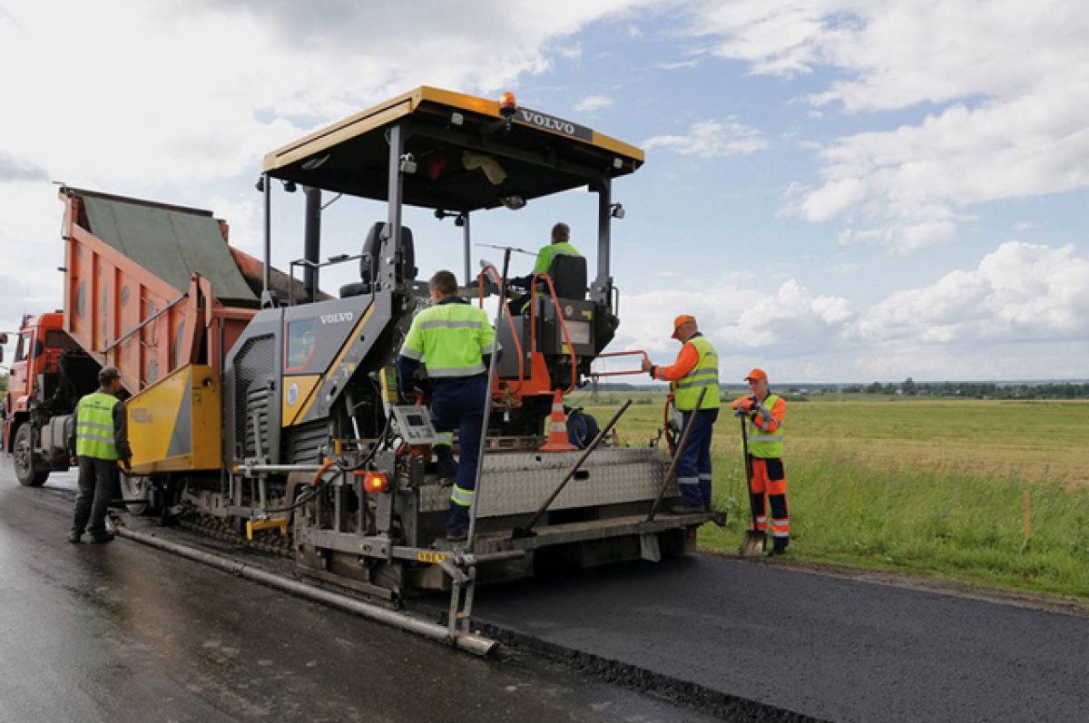 В Брянском районе подрядчик завершает ремонт четырехкилометровой дороги
