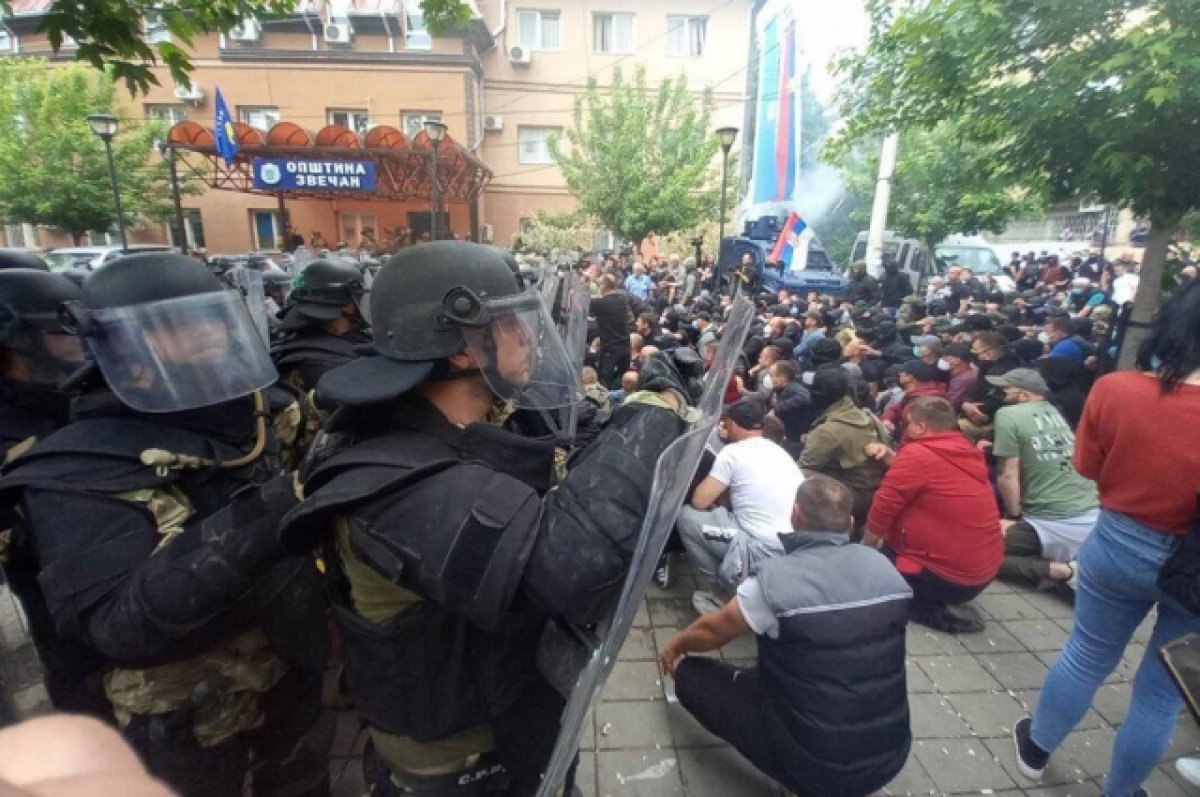 В Косово арестовали двух задержанных на протестах сербов