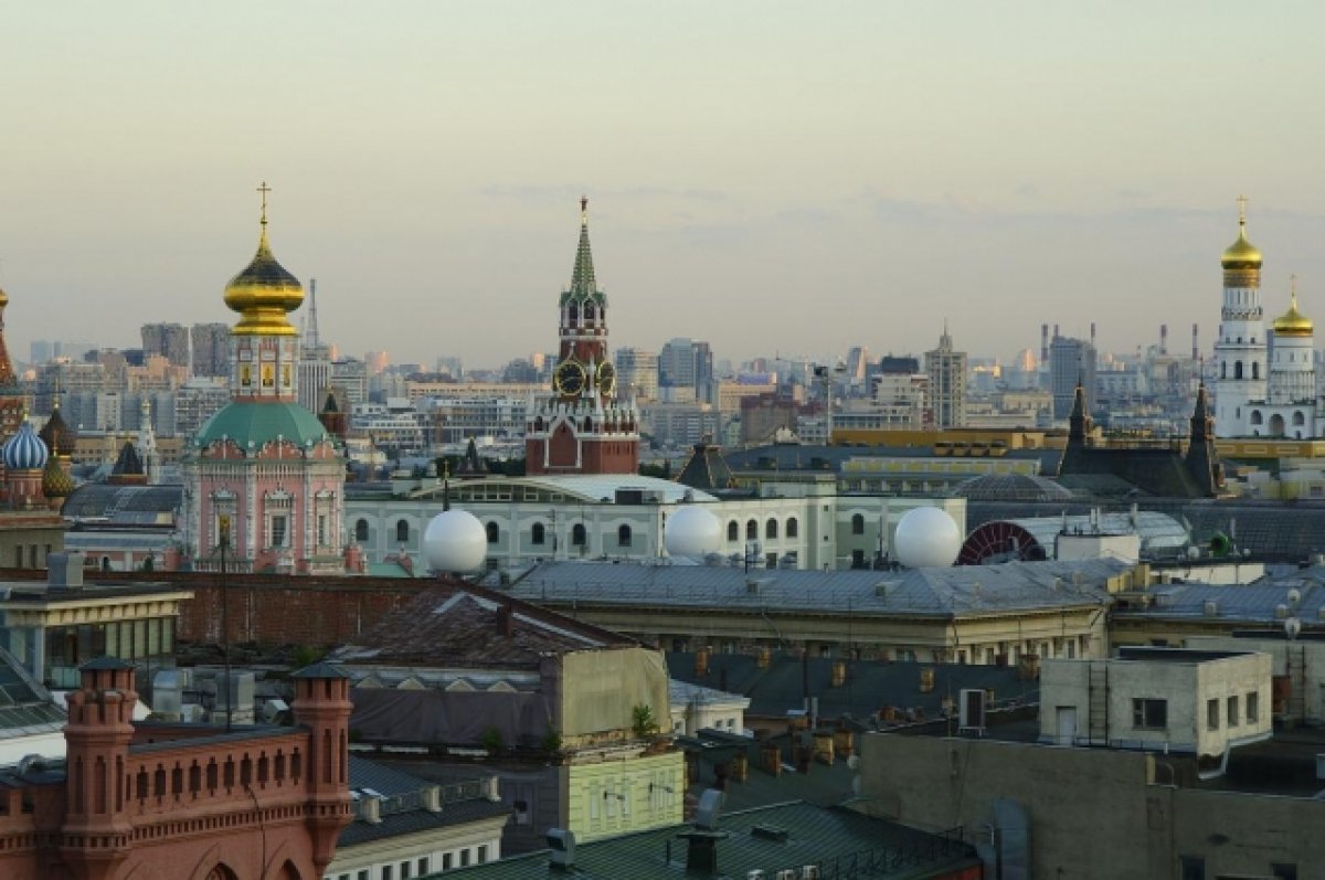 Синоптик объяснил введение оранжевого уровня погодной опасности в Москве