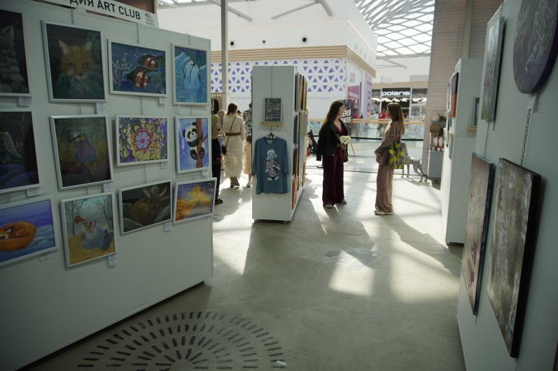 Выставка разместилась на площадке галереи современного искусства «INCENTER».