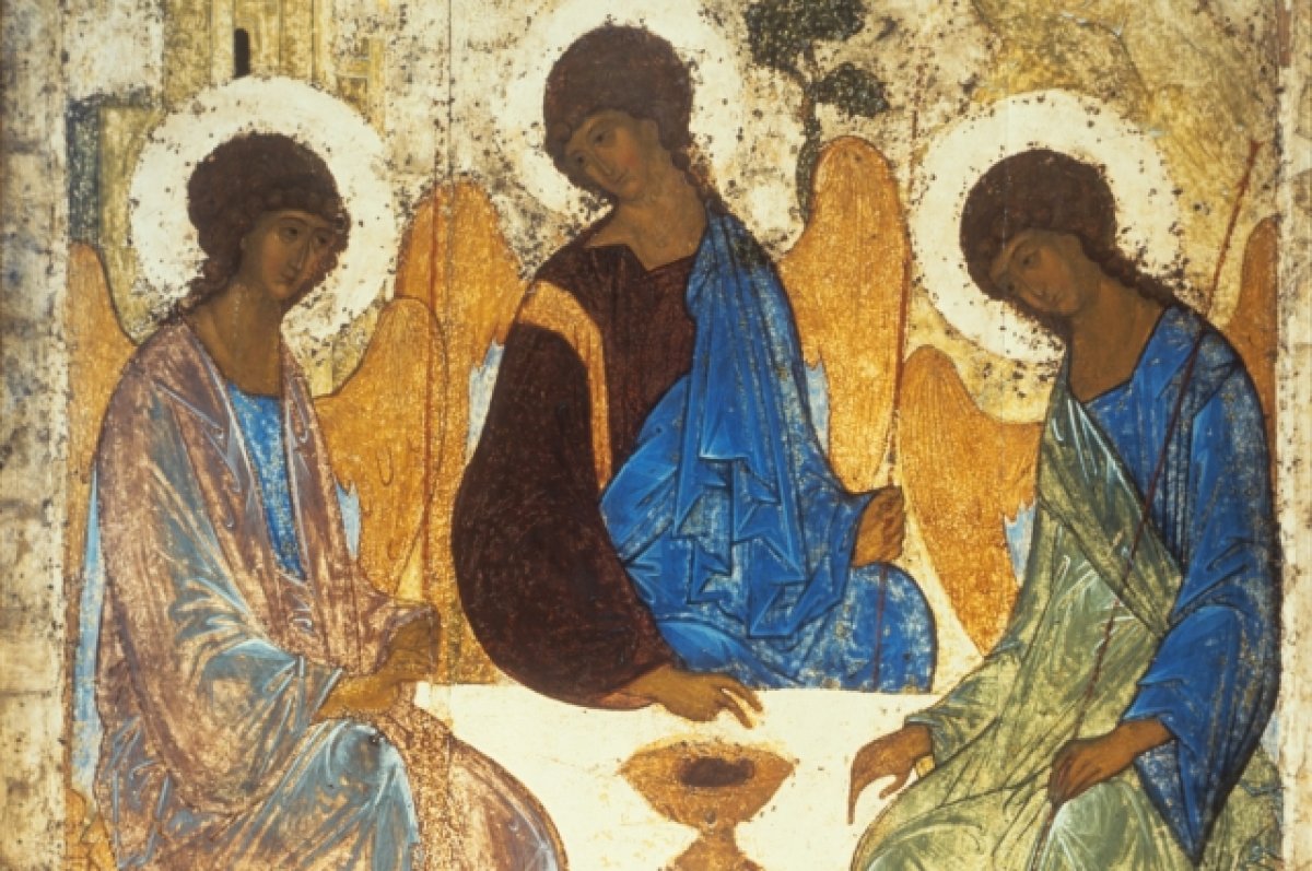Прихожан начали пускать к иконе «Троица» Андрея Рублева