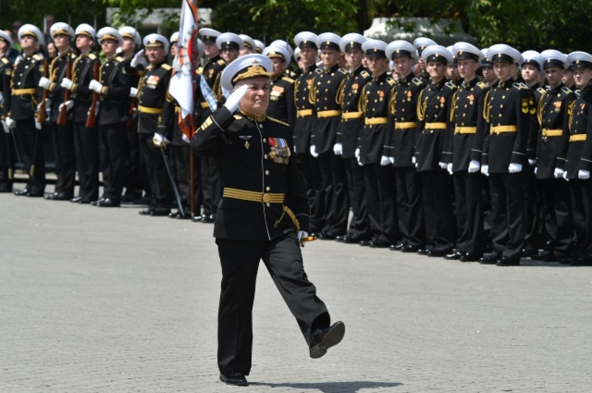 Путин присвоил командующему Черноморским флотом Соколову звание адмирала