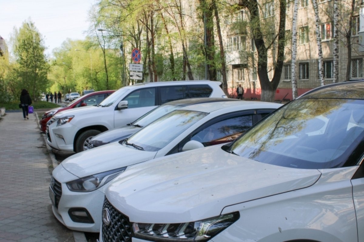 Собянин: парковка на улицах Москвы будет бесплатной в День России