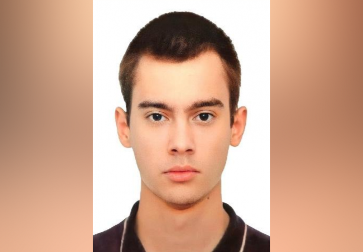23 летний мужчина. 23 Летний парень. 23 Летний парень выглядящий на 8 лет. В Новосибирске пропал 23 летний юноша.