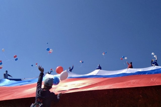 В Иркутске выступят любительские коллективы, представители национально-культурных центров и исполнители казачьих песен.