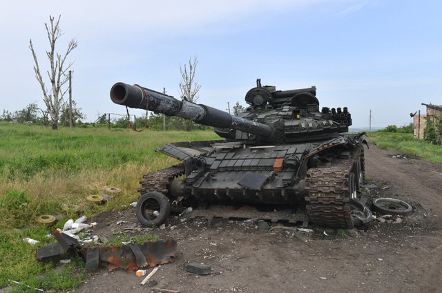 Уничтоженный танк ВСУ.