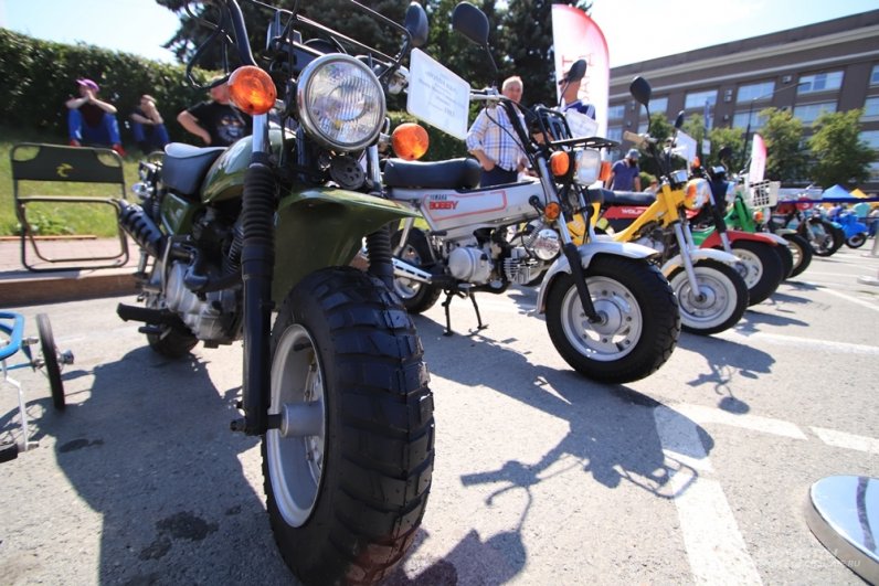 Гости фестиваля также могли увидеть различные мотоциклы и мопеды.