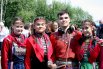 Марийцев, живущих на Урале, легко узнать по одежде алого цвета.