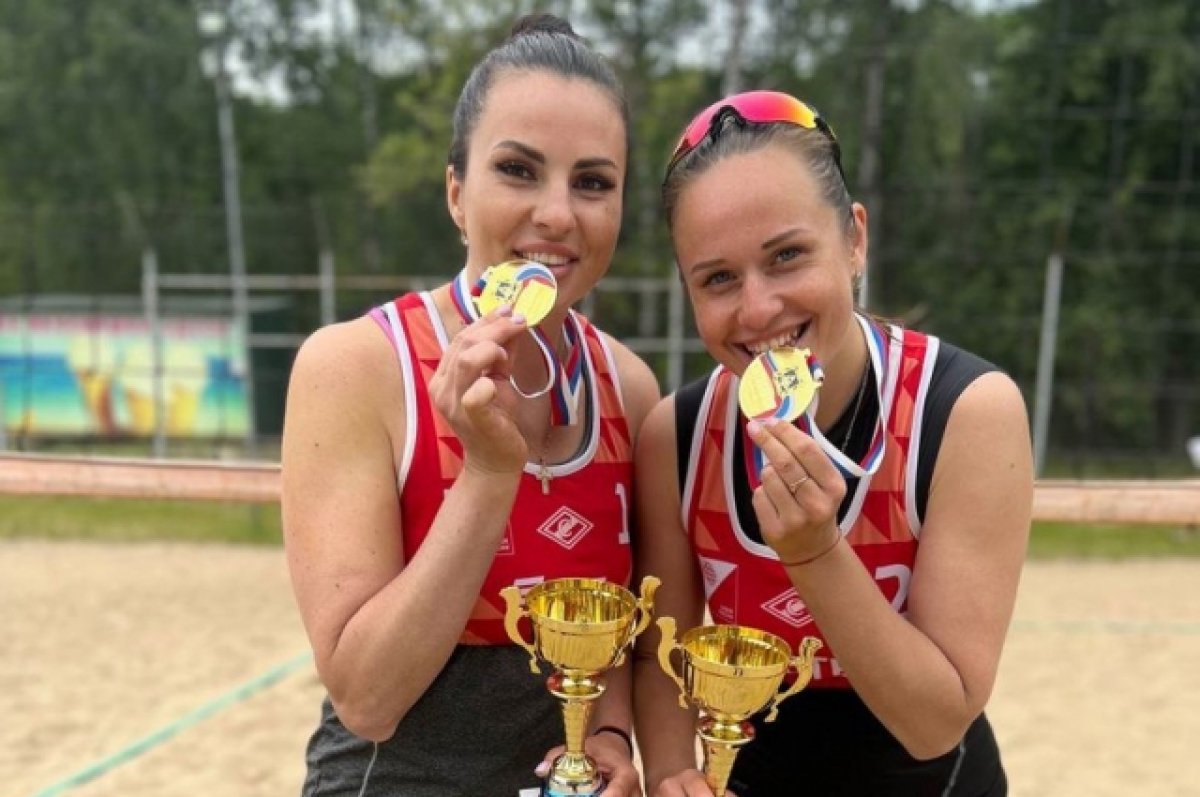 Брянские команды завоевали три медали чемпионата ЦФО по пляжному волейболу