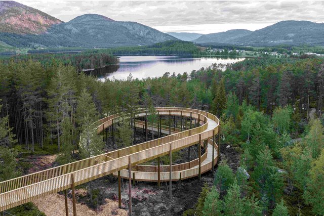 Архитектурная пешеходная дорожка в Норвегии