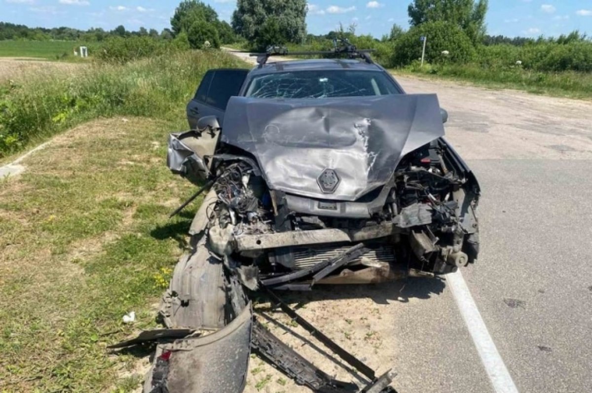 Renault Laguna столкнулась с «Ладой» в Унечском районе Брянщины